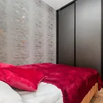 Apartments Warsaw Markowska by Renters